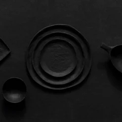 Assiette plate noire 15cm - Revol
