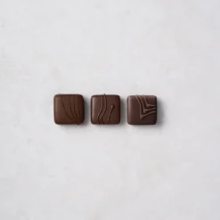 Coffret 15 Carrés Chocolat Noir Grands Crus - Valrhona