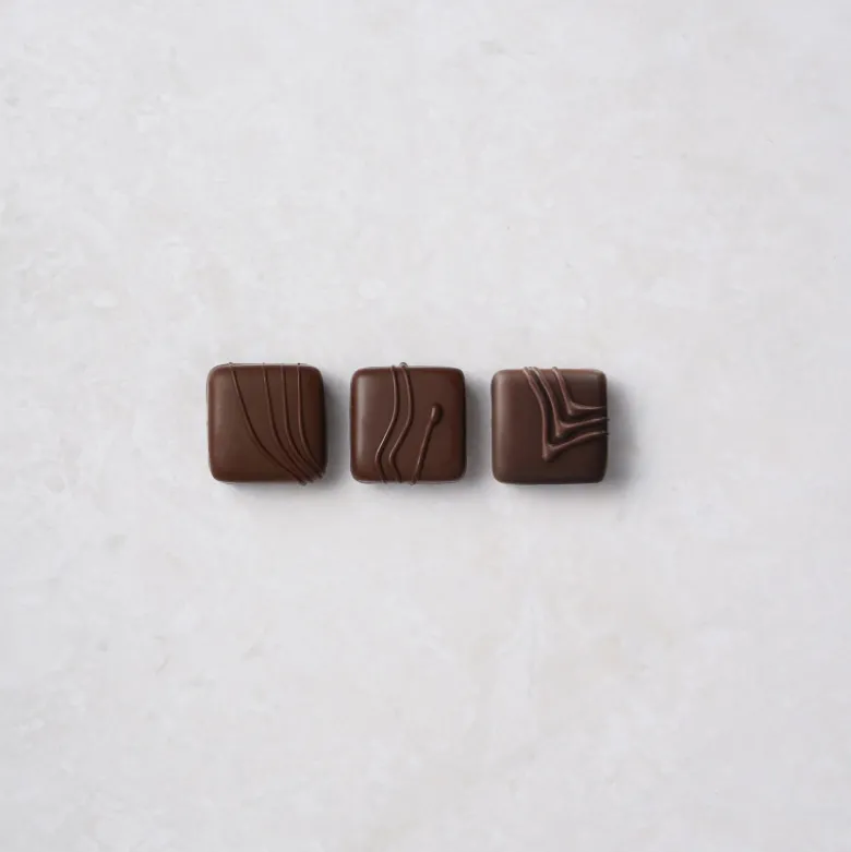 Coffret 15 Carrés Chocolat Noir Grands Crus - Valrhona