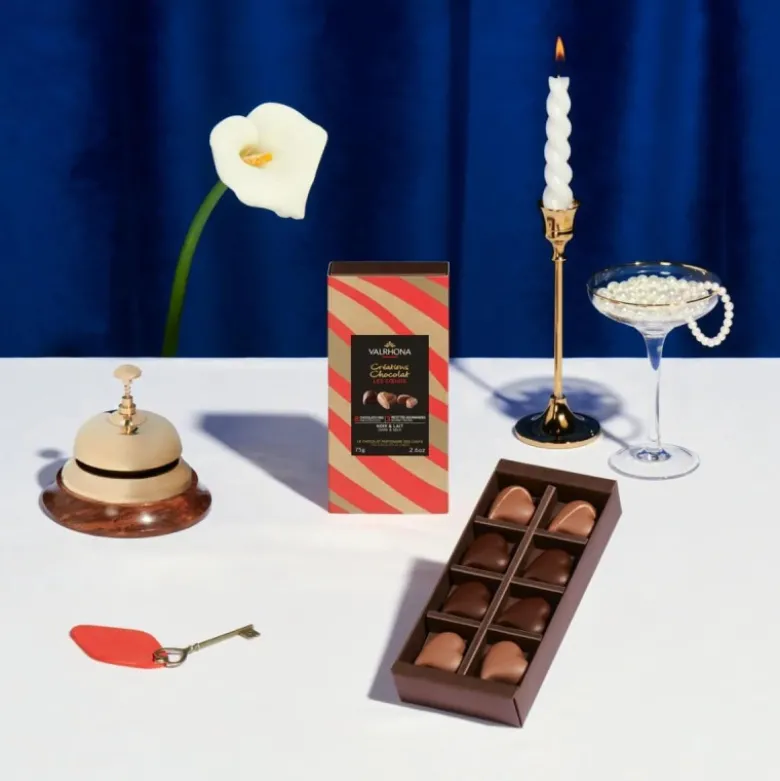 Coffret 8 Cœurs Fourrés Chocolat Noir et Lait – Valrhona