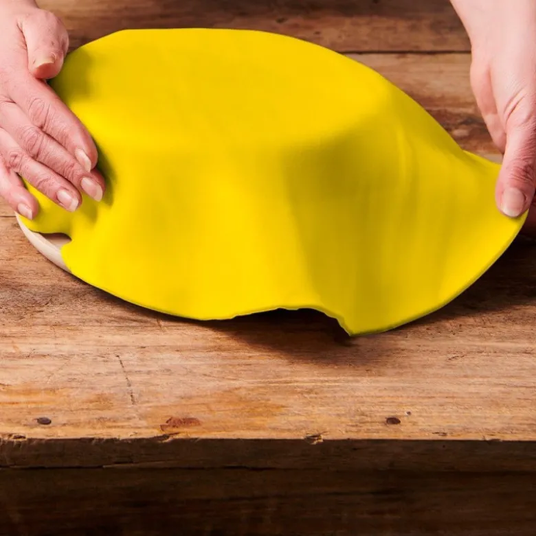 DDM Dépassée Rouleau Pâte à Sucre Jaune - Funcakes