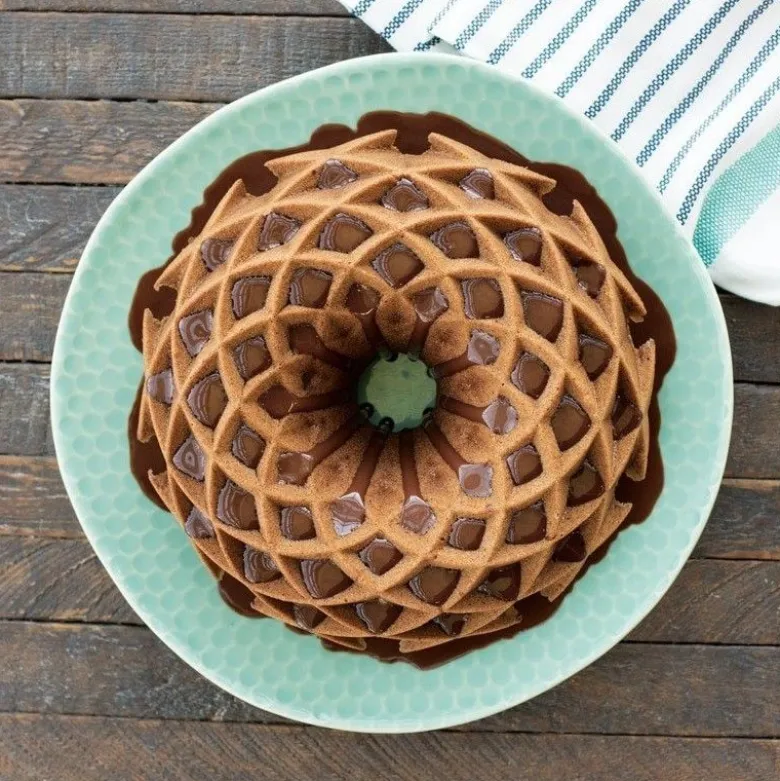 Moule aluminium Jubilee Bundt - Nordic Ware