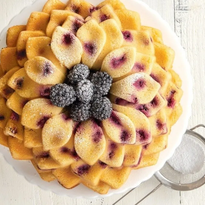Moule à gâteau Blossom - Nordic Ware