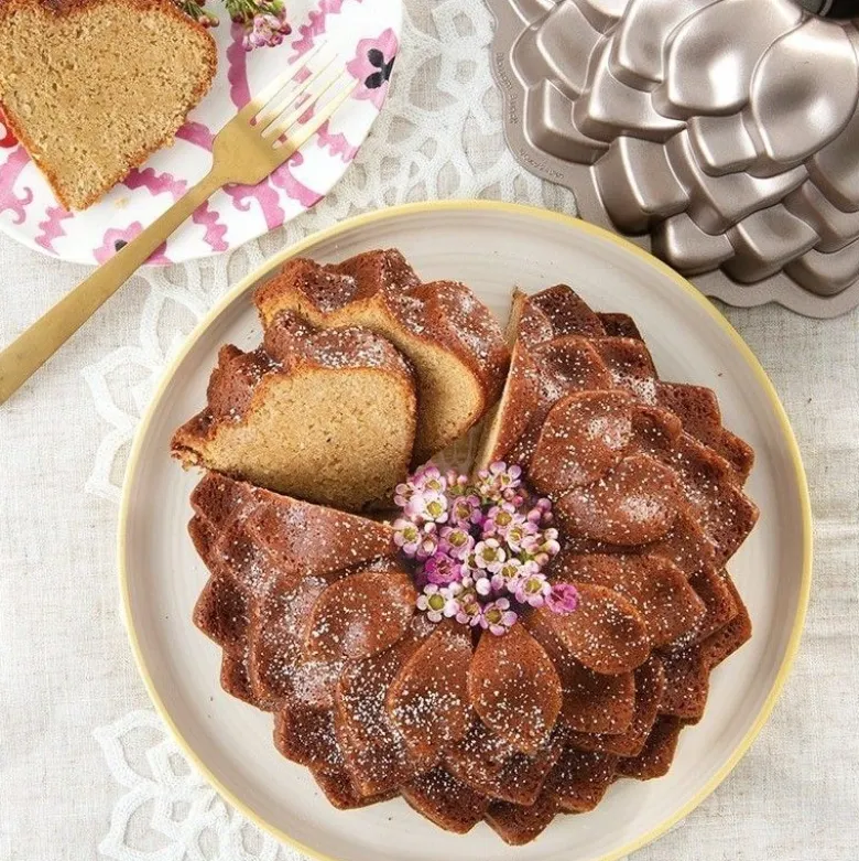 Moule à gâteau Blossom - Nordic Ware
