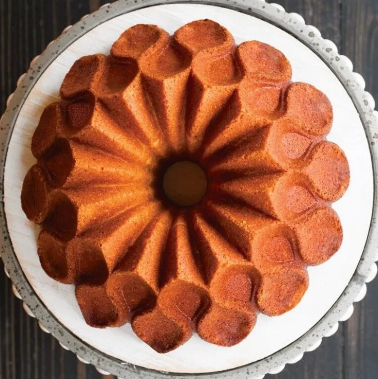 Moule à gâteau couronne doré - Nordic Ware
