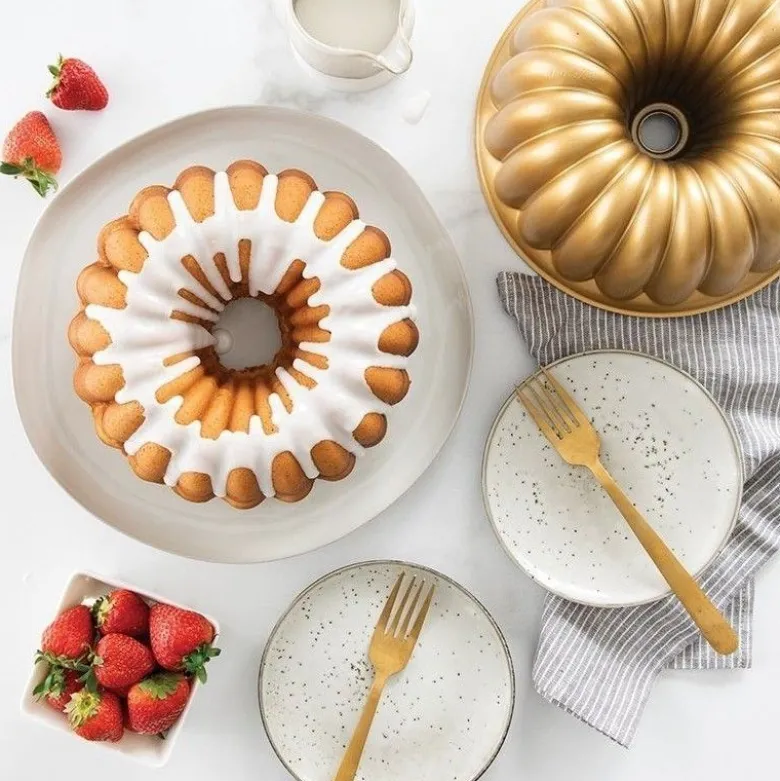 Moule à gâteau Elegant Party - Nordic Ware