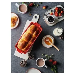 Plat à cake rouge céramique Appolia 31cm - Peugeot