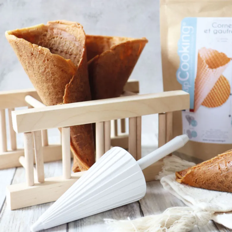 Préparation Gaufrettes/Cornets à la vanille - ScrapCooking