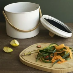 Seau à compost 7L avec filtre charbon - Pebbly